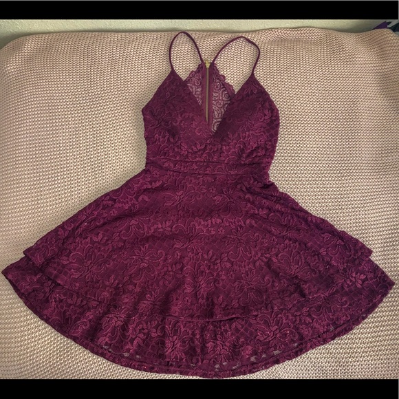 V-Neck Red Lace Dress w/ Open Back - Picture 2 of 6